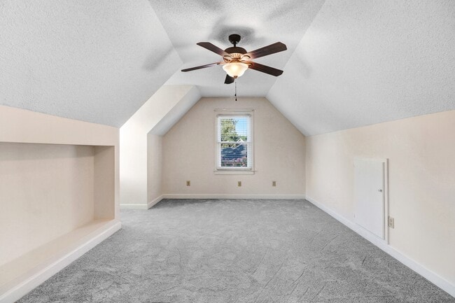 Building Photo - 107 Kelly Dr