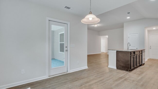 Building Photo - Hartford - Statesboro 3 Bed 2 Bath