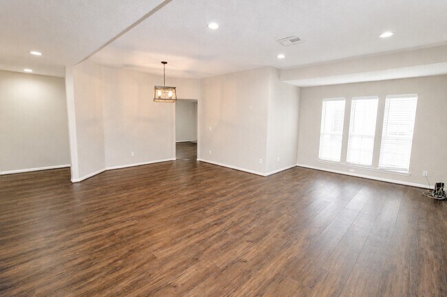 Building Photo - 4515 Texas Trail