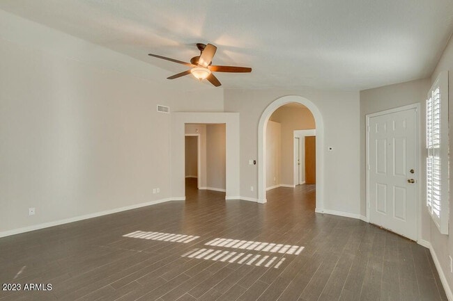 Building Photo - 15012 N 85th Dr
