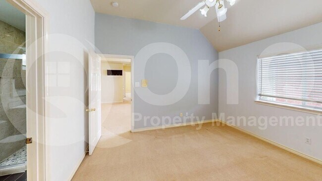 Building Photo - 3112 Chippenham Dr