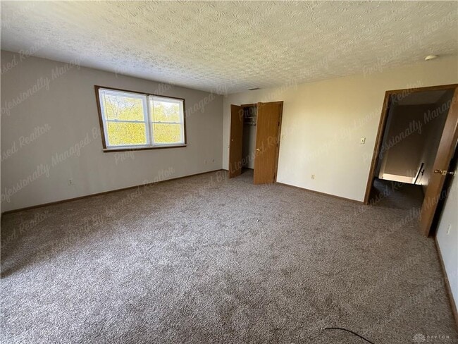 Building Photo - 557 N Broad St