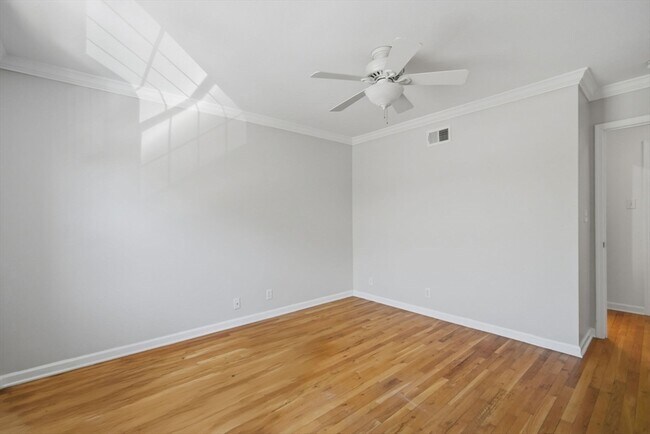 Building Photo - 1155 Dickinson St