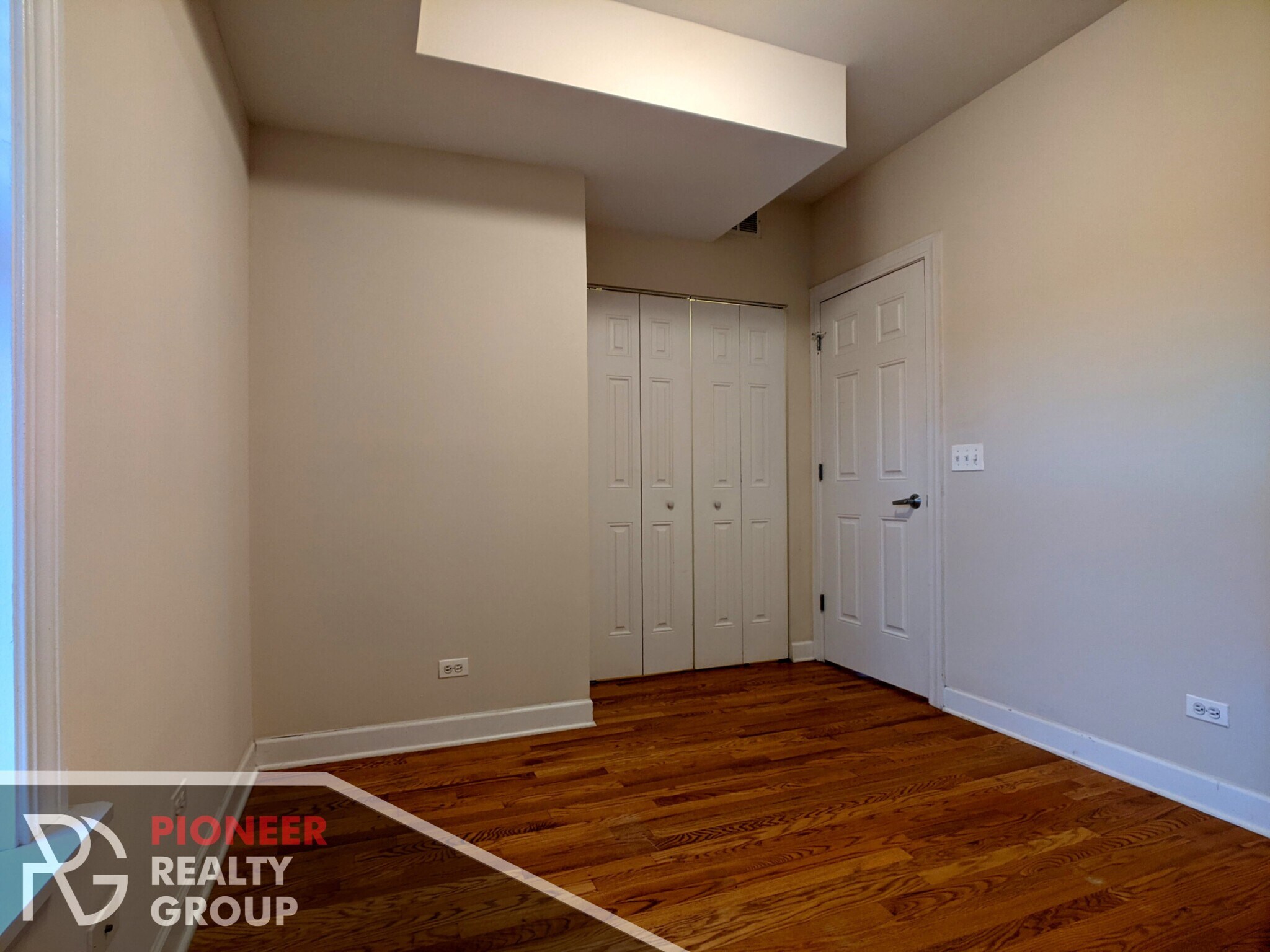 Building Photo - 3248 N Clifton Ave