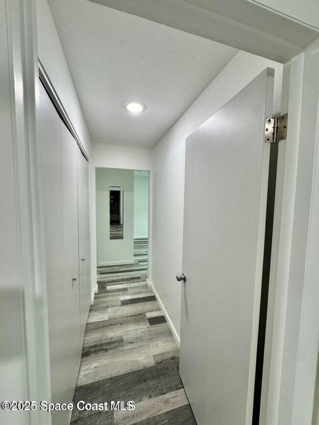 Building Photo - 789 Walnut Dr