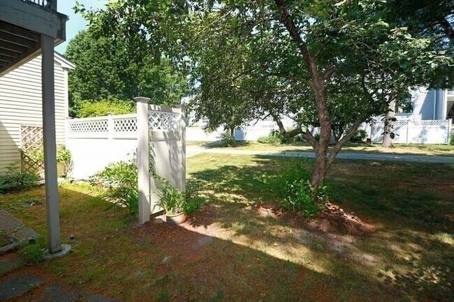 Building Photo - 1 Village Hill Ln