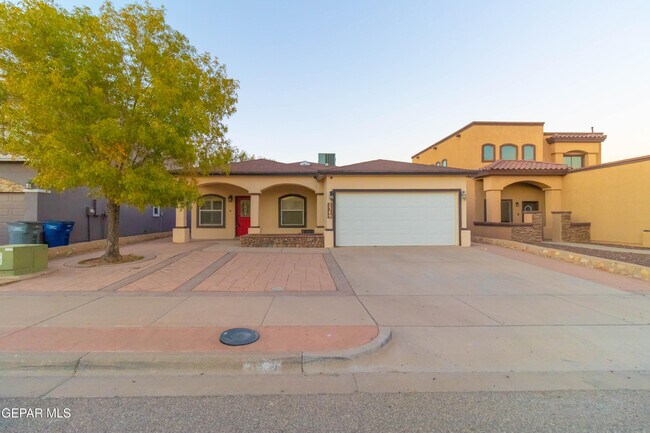 Primary Photo - 5349 Jose Duran Ln