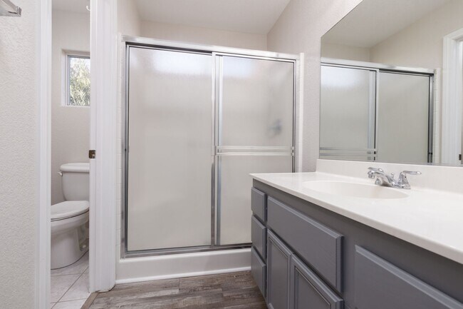 Building Photo - 3-bedroom, 2-bathroom home with a double car garage located in a non-HOA area