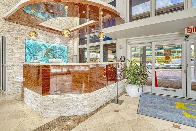 Building Photo - 4100 Galt Ocean Dr