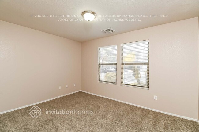 Building Photo - 11516 E Quade Ave