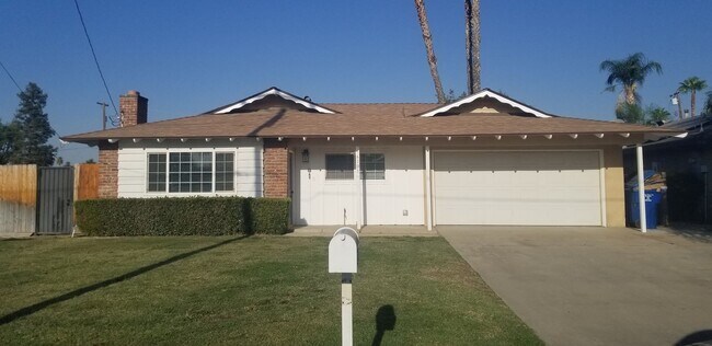 Primary Photo - 6101 Crestmore St