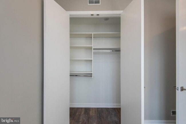 Building Photo - 1340 S 13th St