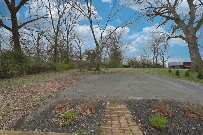 Building Photo - Renovated East Nashville Home | 3BR + Washer/Dryer + Off-Street Parking
