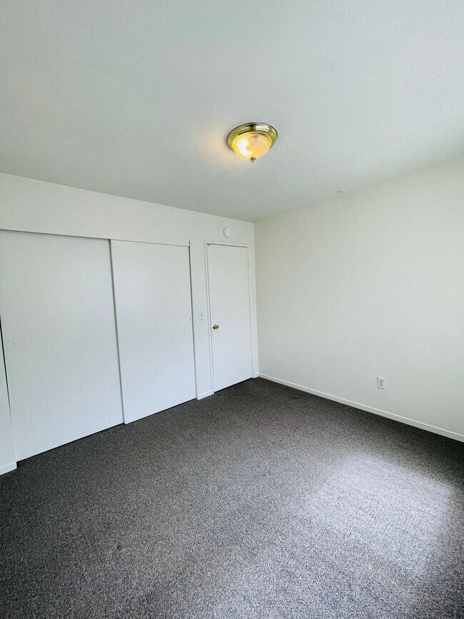 Building Photo - 792