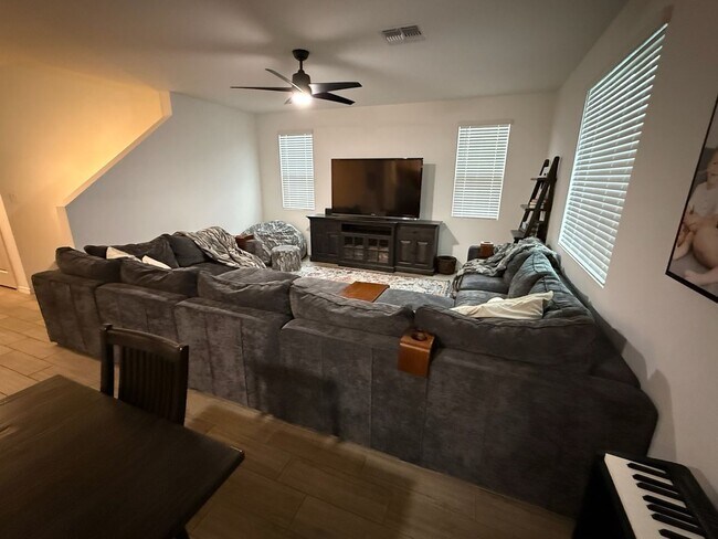 Building Photo - Lovely Eastmark Mesa 4 Bedroom Home for Rent!