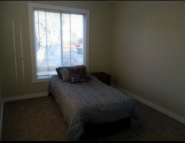 Building Photo - 3742 Harris St