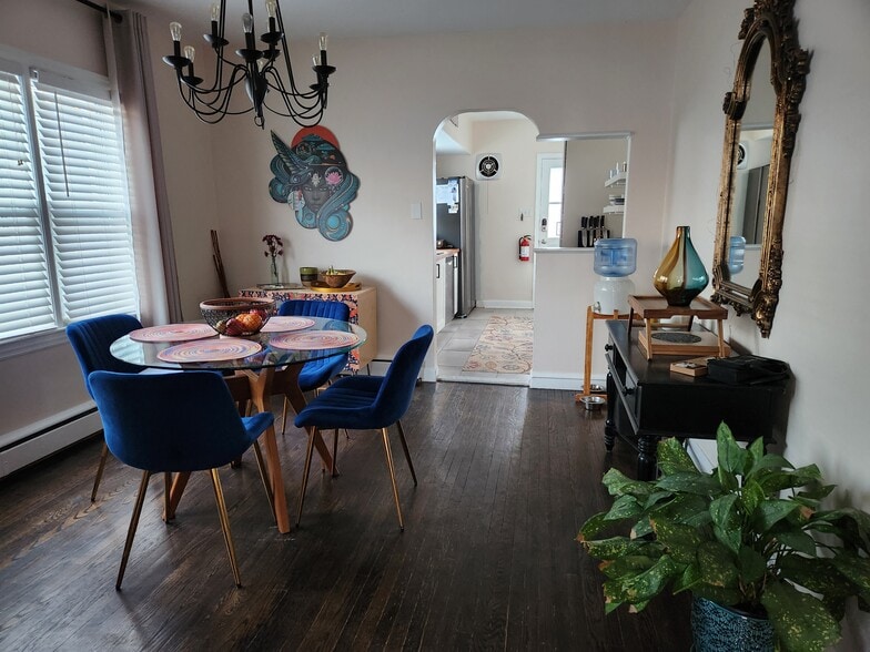 Building Photo - 340 Kingston Ave