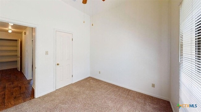 Building Photo - 1801 Thomas Ct