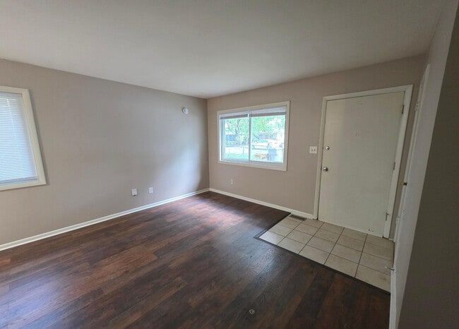 Building Photo - 3911 Aurora St