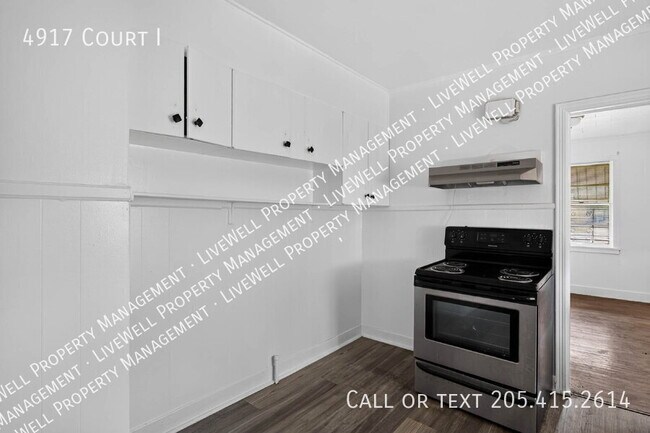 Building Photo - 4917 Court I