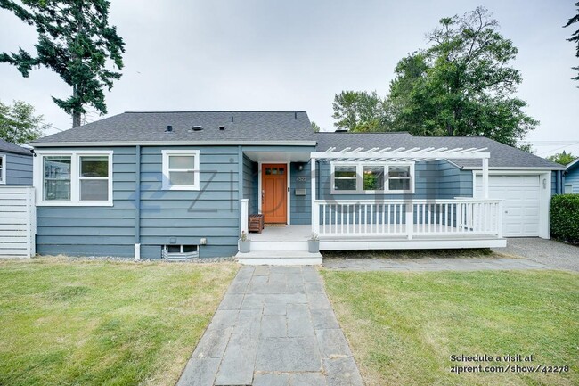Primary Photo - 4522 NE 54th St