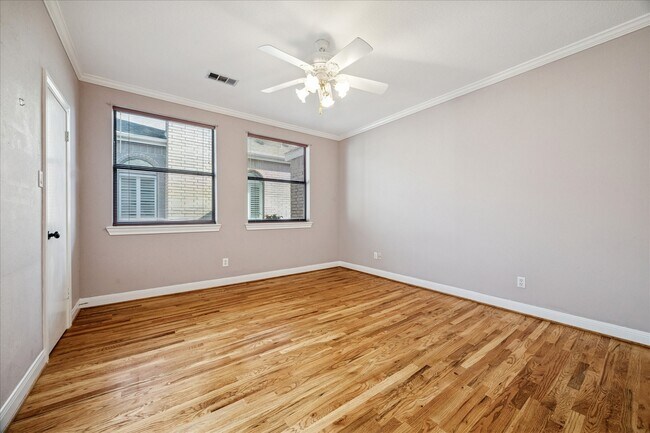 Building Photo - 1524 Nantucket Dr