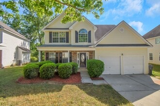 Building Photo - Impressive 3 Bed, 2.5 Bath Home