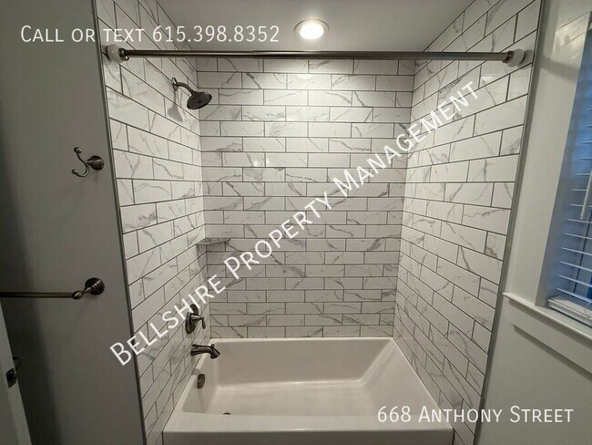 Building Photo - 668 Anthony St