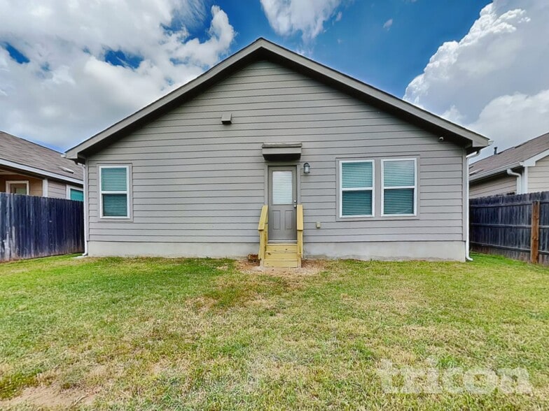 Building Photo - 9720 Marbach Brk