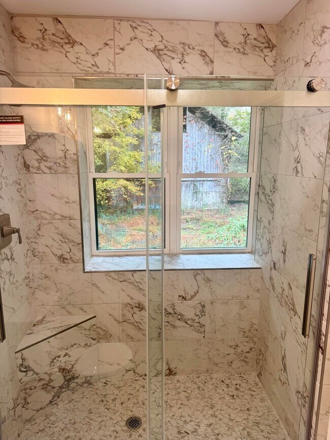 Building Photo - 2113 W Madison Ave