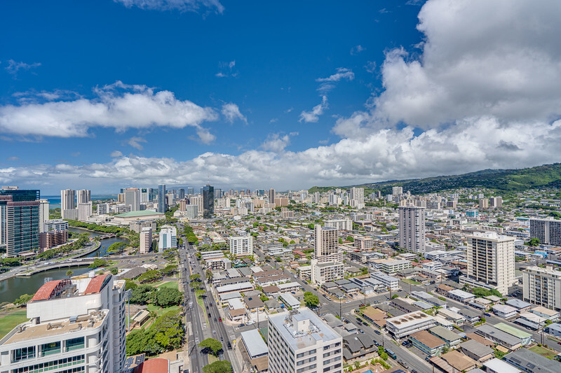 Building Photo - 2333 Kapiolani Blvd