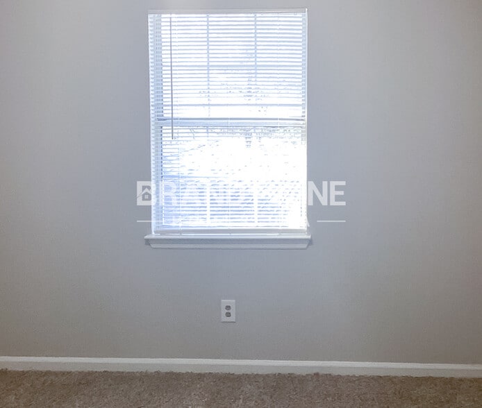 Building Photo - 1964 Corners Cir