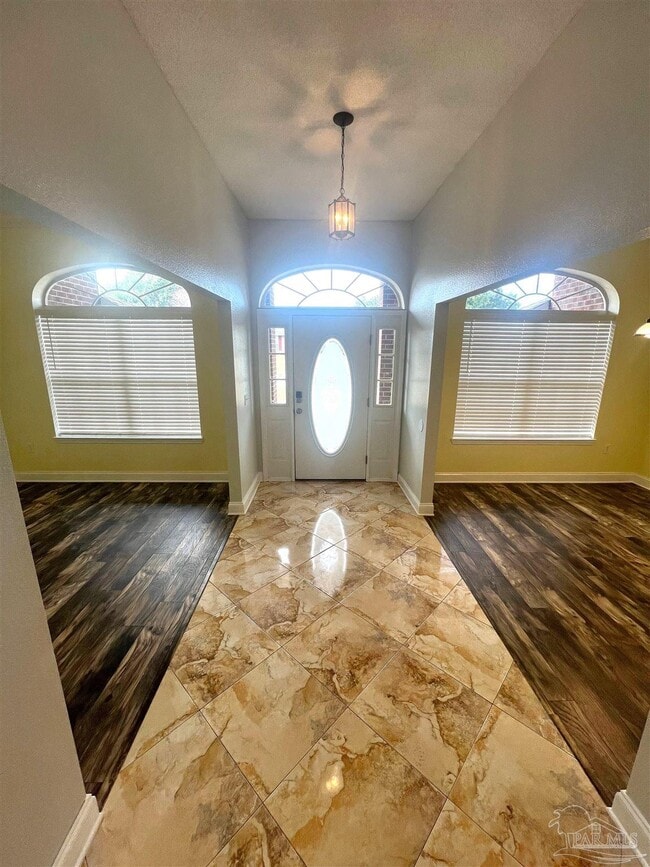 Building Photo - 4804 Ribault Ln