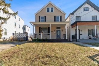Building Photo - Newly renovated! Available now!!!