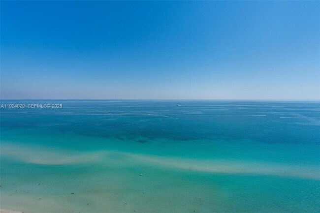 Building Photo - 17121 Collins Ave