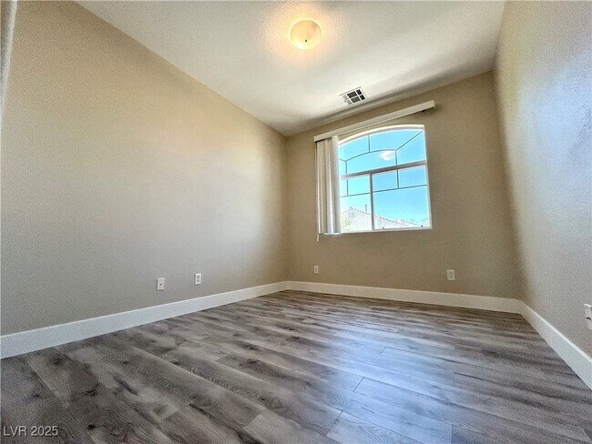 Building Photo - 10824 Vineyard Pass St