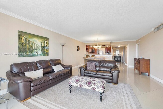 Building Photo - 2940 N Course Dr