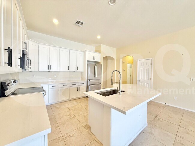 Building Photo - 18513 W San Carlos Dr