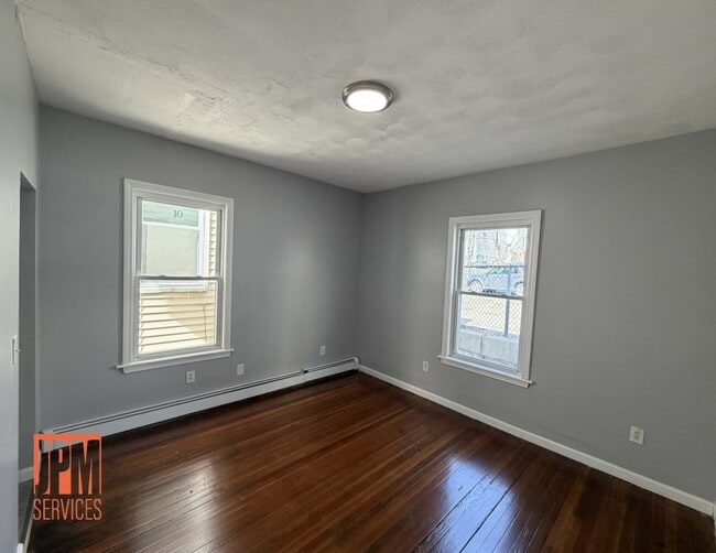 Building Photo - 10 Joyce St