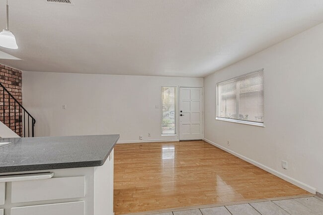 Building Photo - 2 Story Condo in Charry Plaza HOA