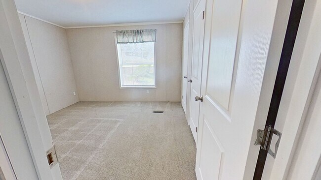 Building Photo - Comfortable Mobile Home In Glen Rock