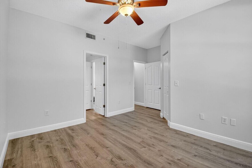 Building Photo - 2032 Alta Meadows Ln
