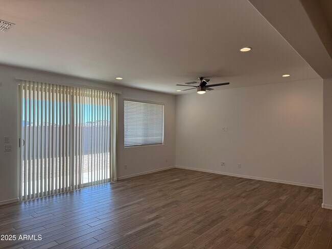 Building Photo - 10155 W Columbus Ave