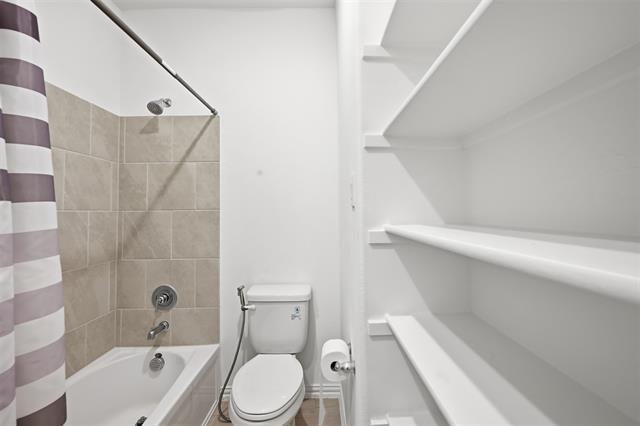 Building Photo - 2121 Esher Dr