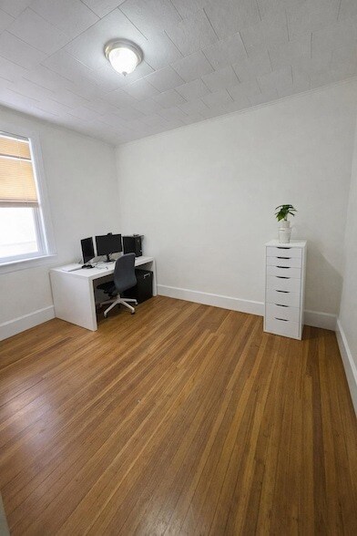 Building Photo - 155 Front St