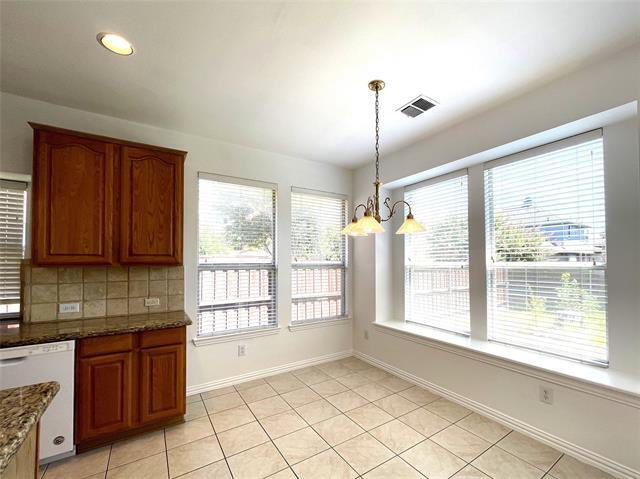 Building Photo - 4400 Avebury Dr
