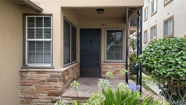 Building Photo - 347 S Sierra Madre Blvd