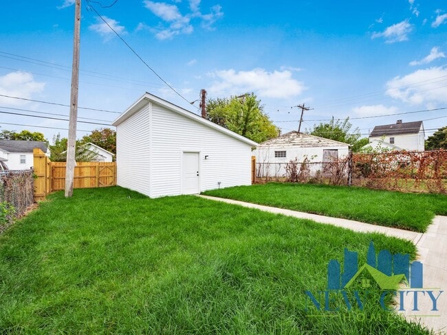 Building Photo - Recently Built 2 Bedroom 2 1/2 Bathroom Single Family Home in South Columbus!