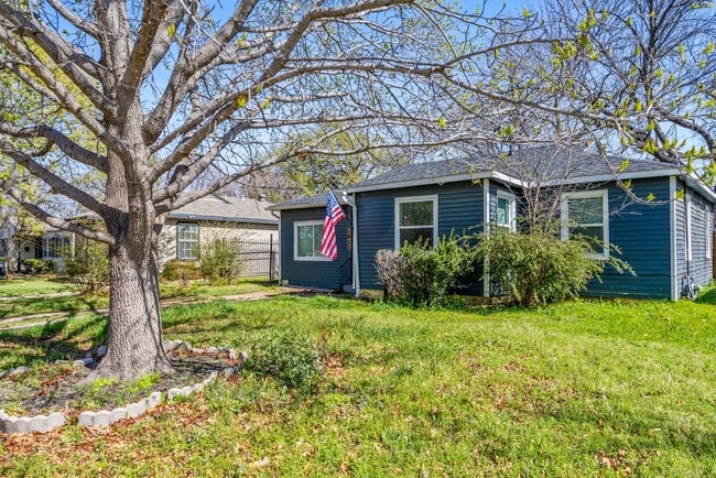 Building Photo - 2837 S Hills Ave