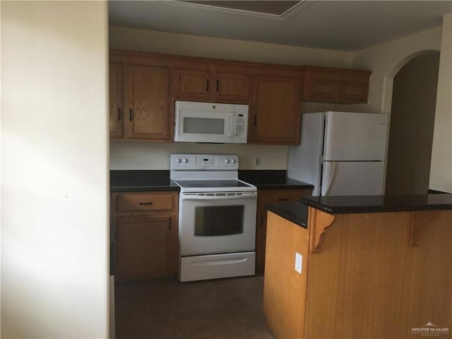 Building Photo - 4008 Parkplace Ave